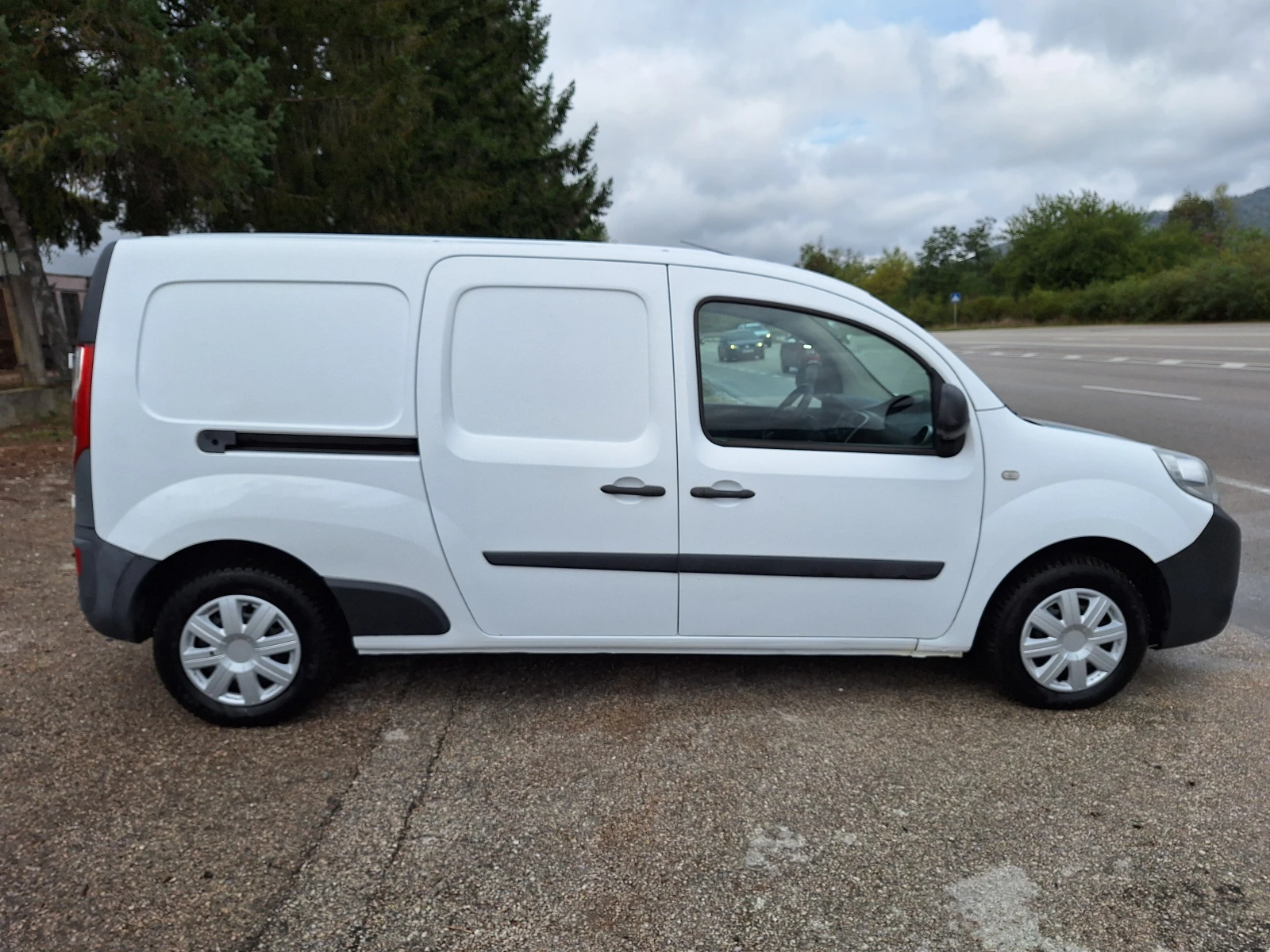 Renault Kangoo 1, 5dci* MAXI* КЛИМА - изображение 6