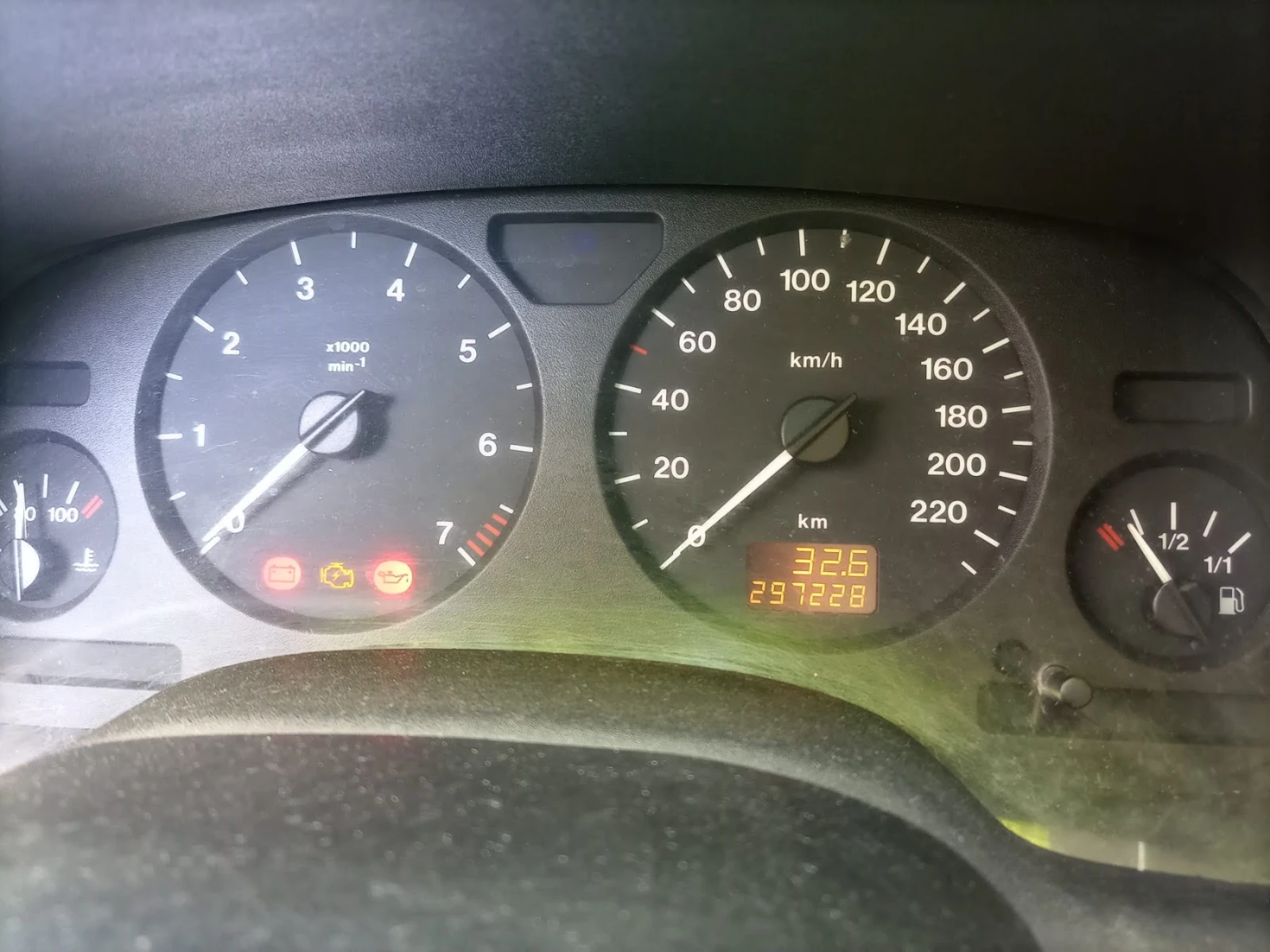 Opel Astra Комби 1, 2/68к.с. - изображение 10