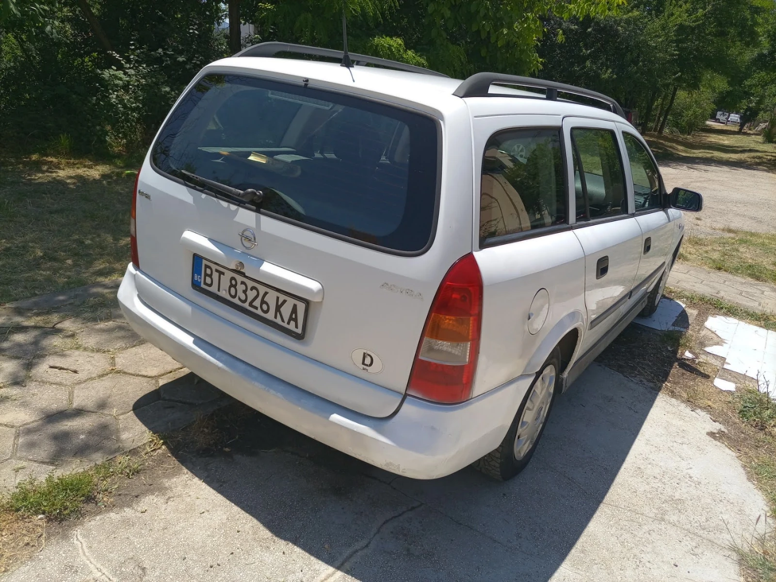 Opel Astra Комби 1, 2/68к.с. - изображение 5