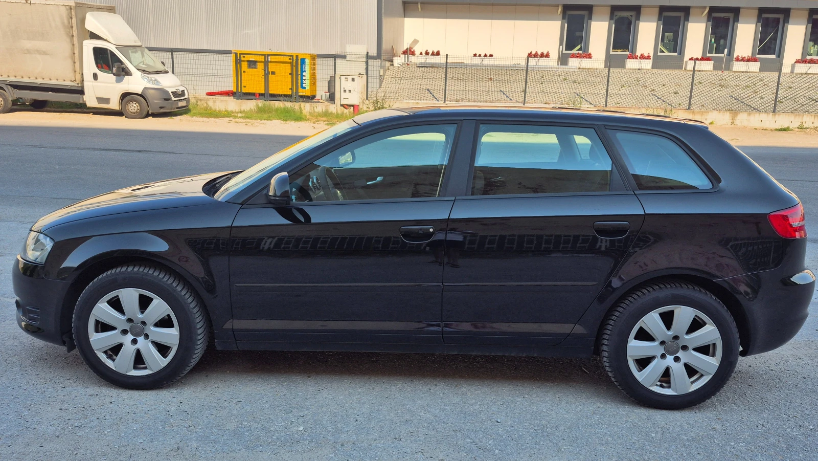 Audi A3 1.6i FACELIFT 165000км ОТЛИЧНА - изображение 5
