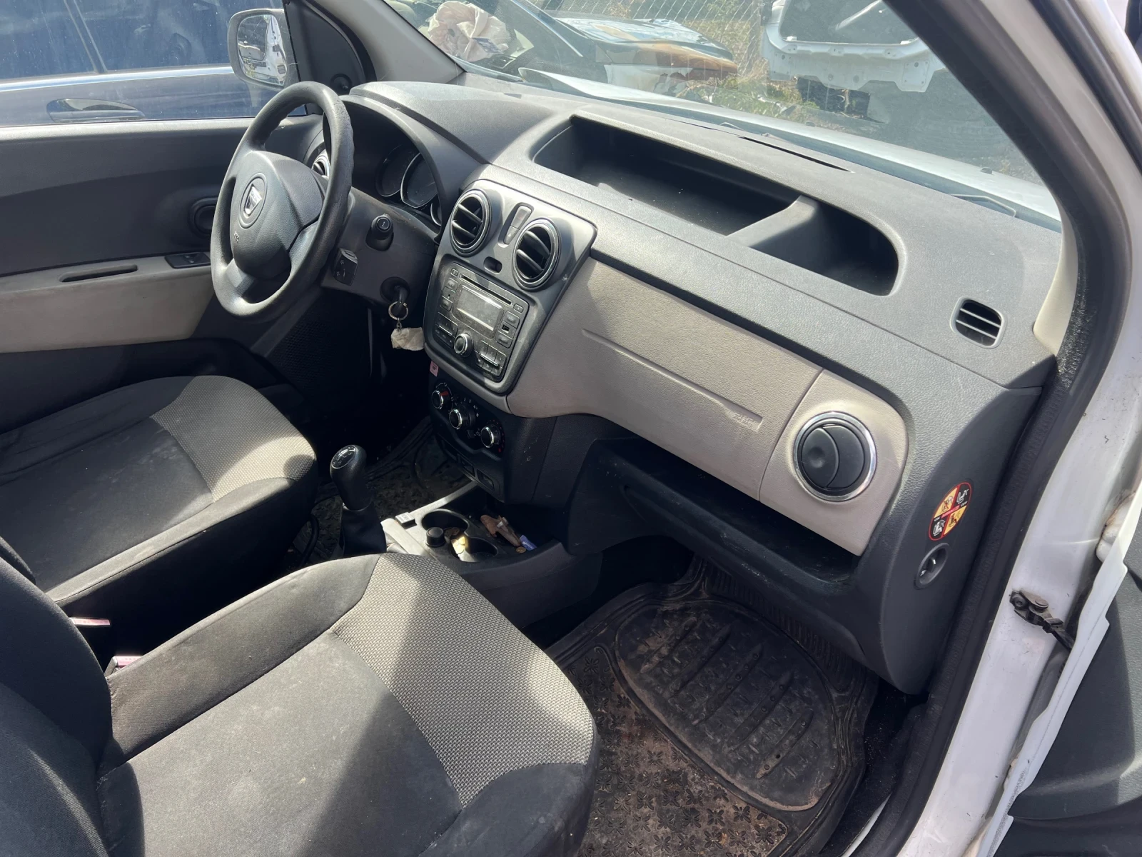 Dacia Dokker 1.6 i  - изображение 5