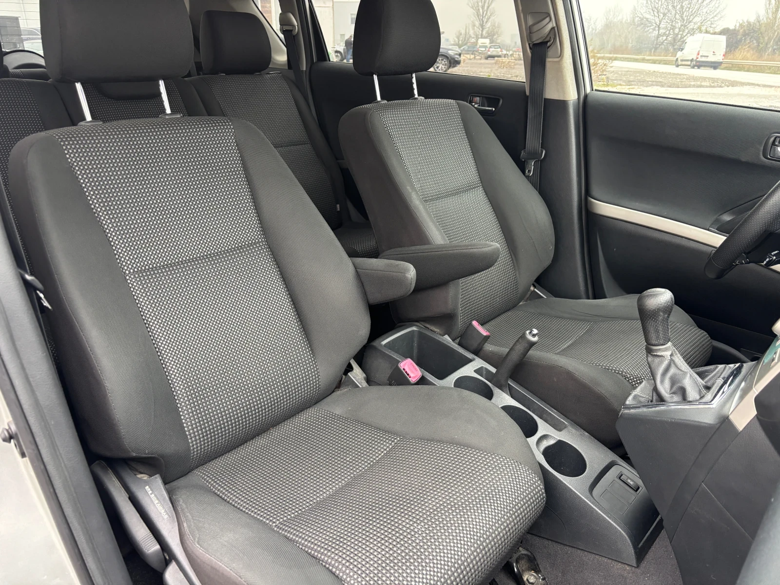 Toyota Corolla verso 2.2 D4D 7  | Mobile.bg   14