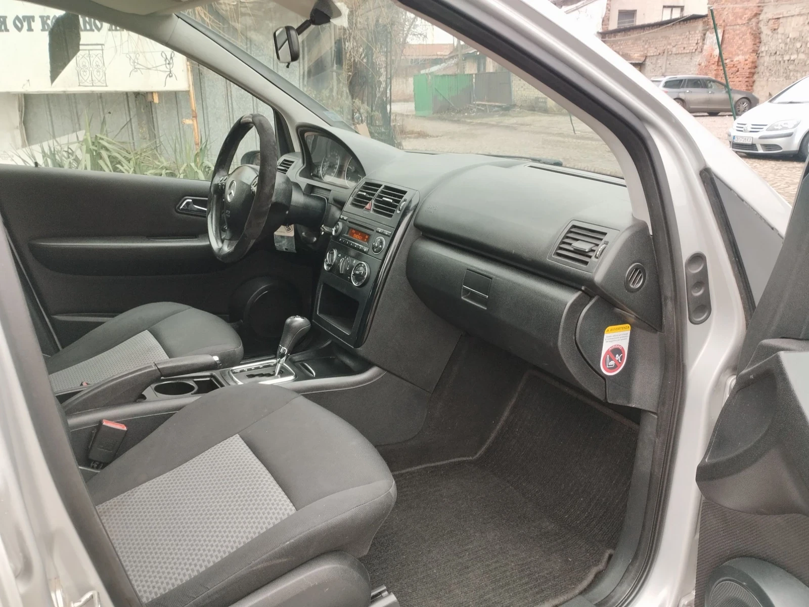 Mercedes-Benz A 180 AUTOMATIC 109kc - изображение 10