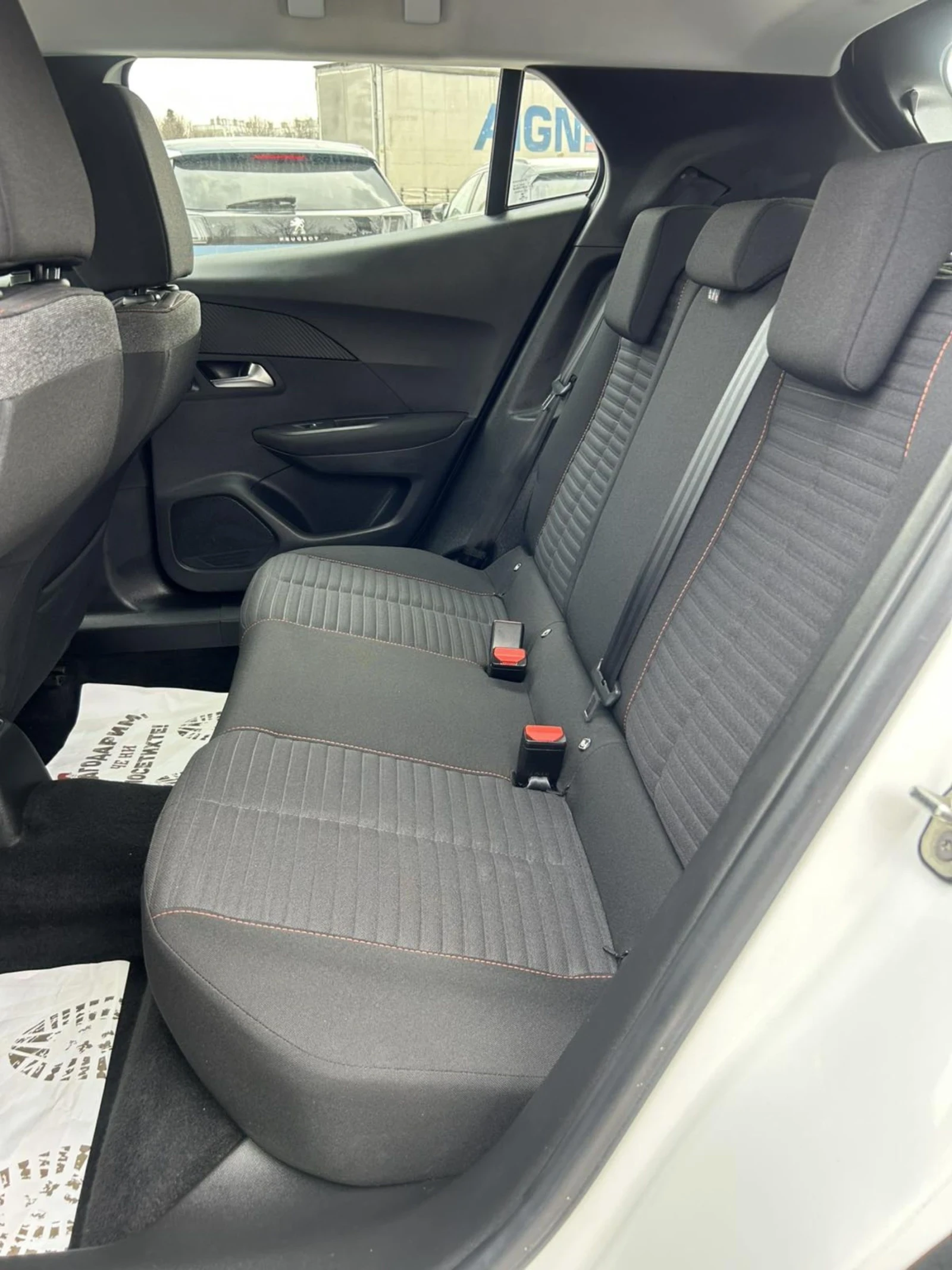 Peugeot 2008 1.5 HDI 110 * NAVI * ACC * , снимка 13 - Автомобили и джипове - 53728061