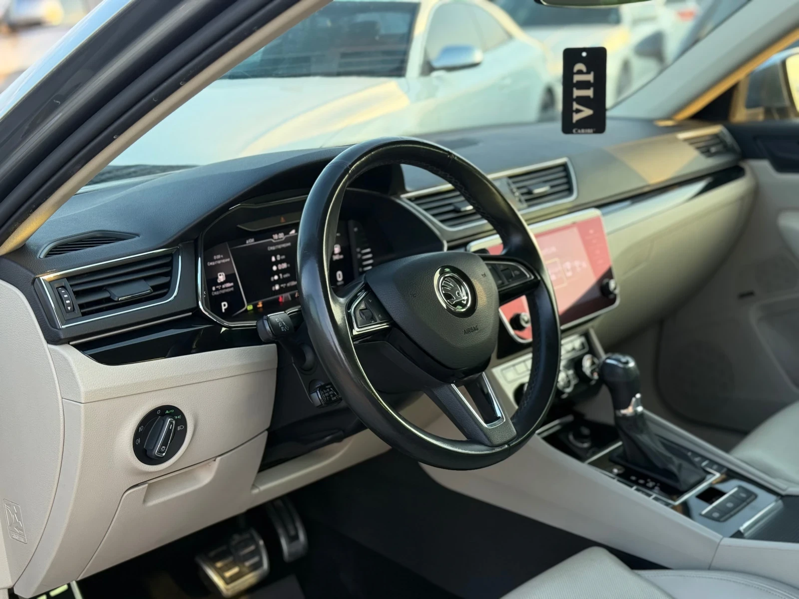 Skoda Superb 2.0D* 2020г* 4X4* LAURIN KLEMENT* 122.000KM* Серви, снимка 7 - Автомобили и джипове - 53978736