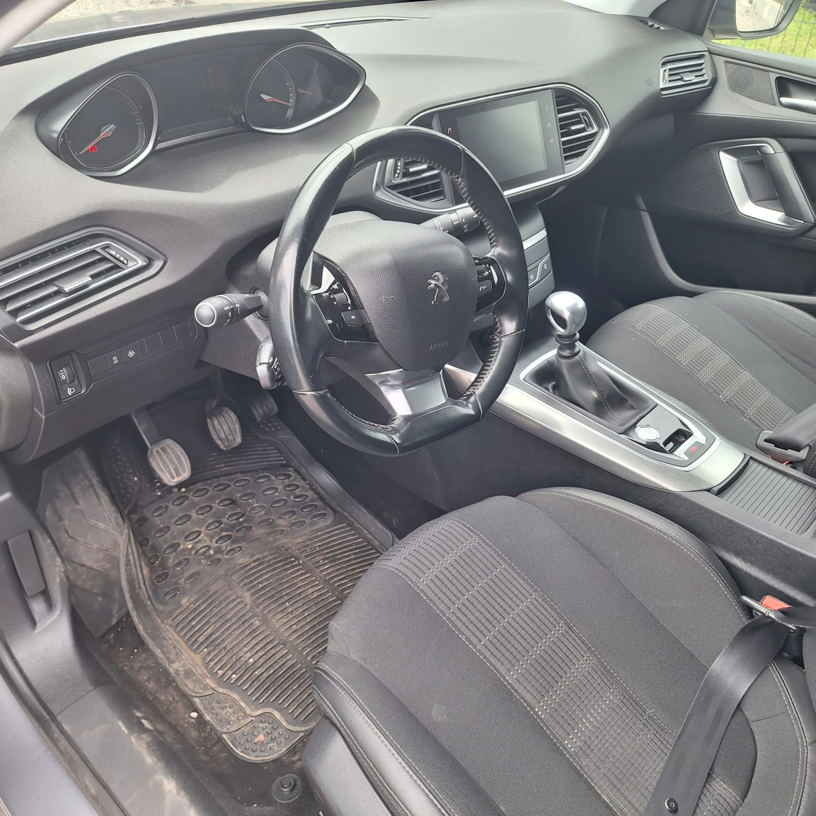 Peugeot 308 1.5, снимка 2 - Автомобили и джипове - 54069889