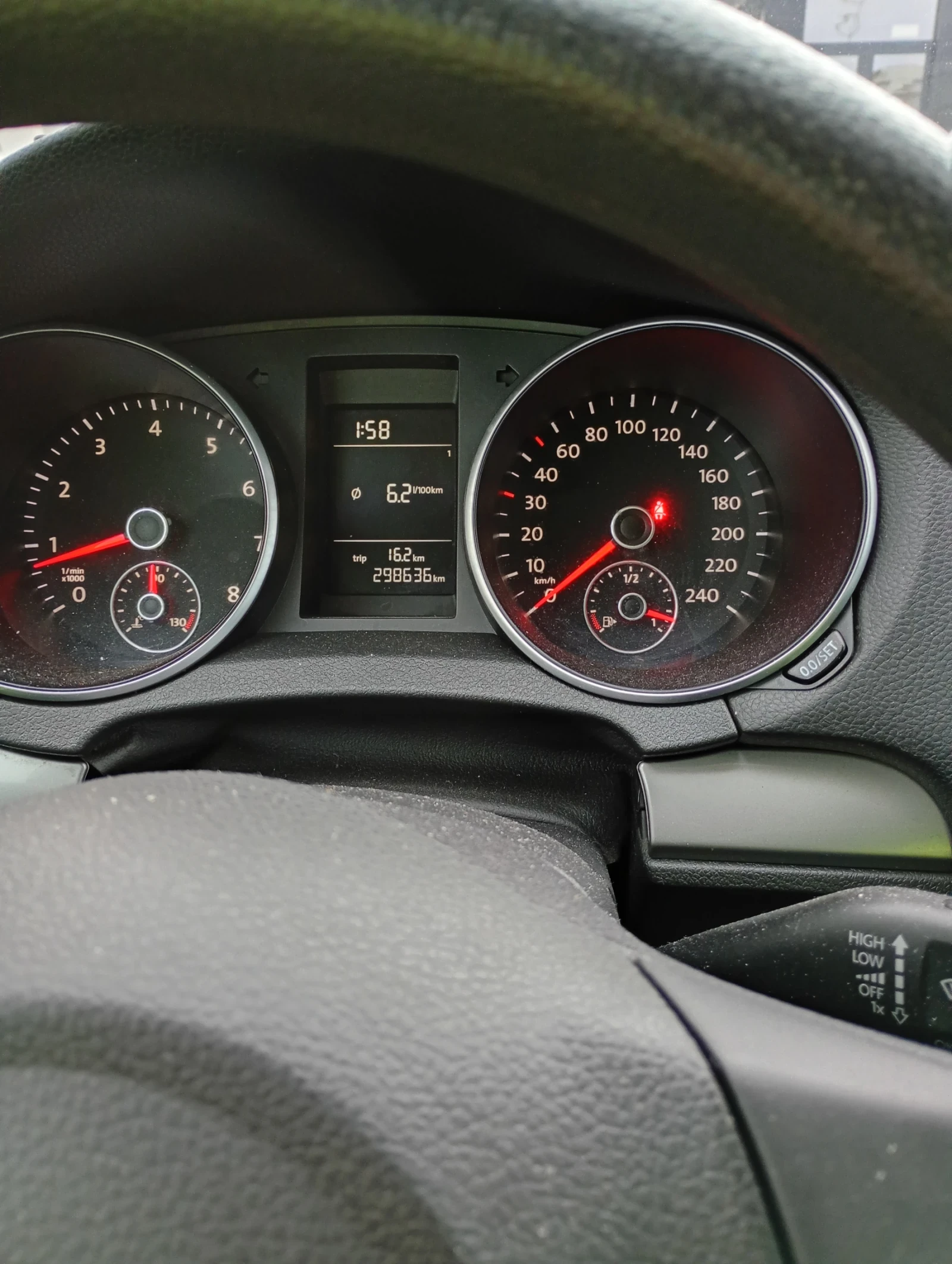 VW Golf 1.2 tsi, снимка 6 - Автомобили и джипове - 54083053