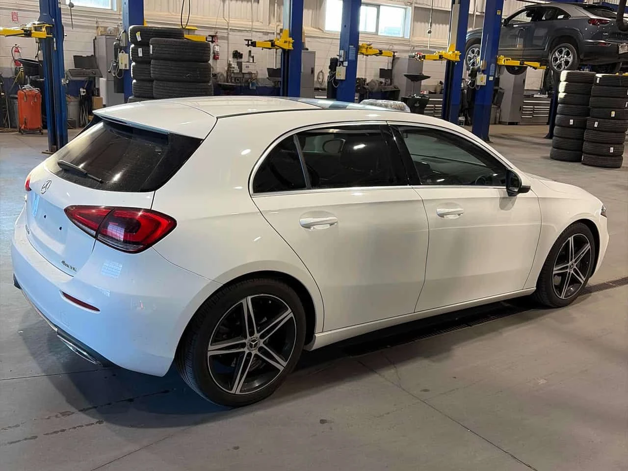 Mercedes-Benz A 250 CARFAX /Camera/Подгреви , снимка 3 - Автомобили и джипове - 54181818