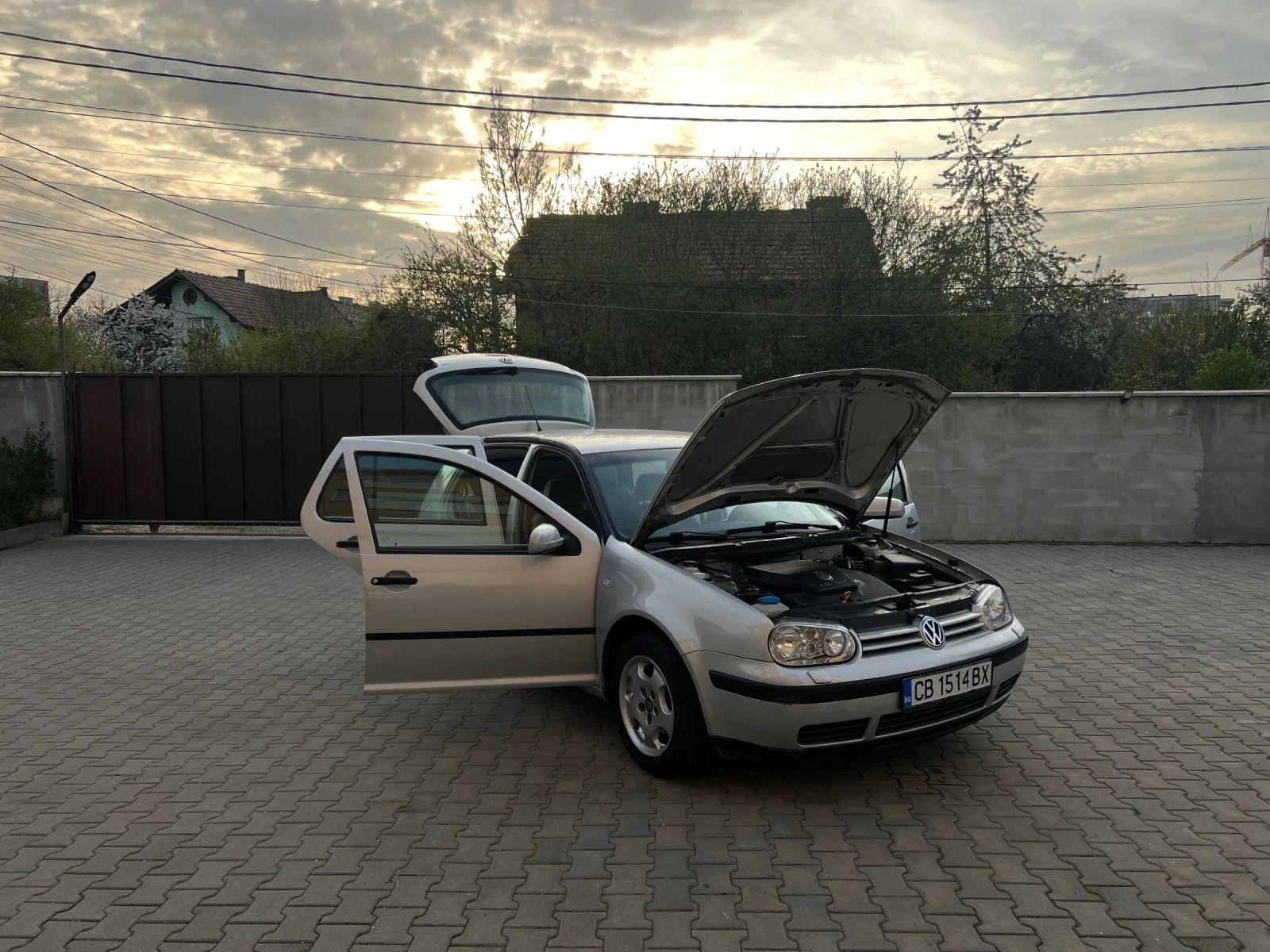 VW Golf, снимка 14 - Автомобили и джипове - 54221095