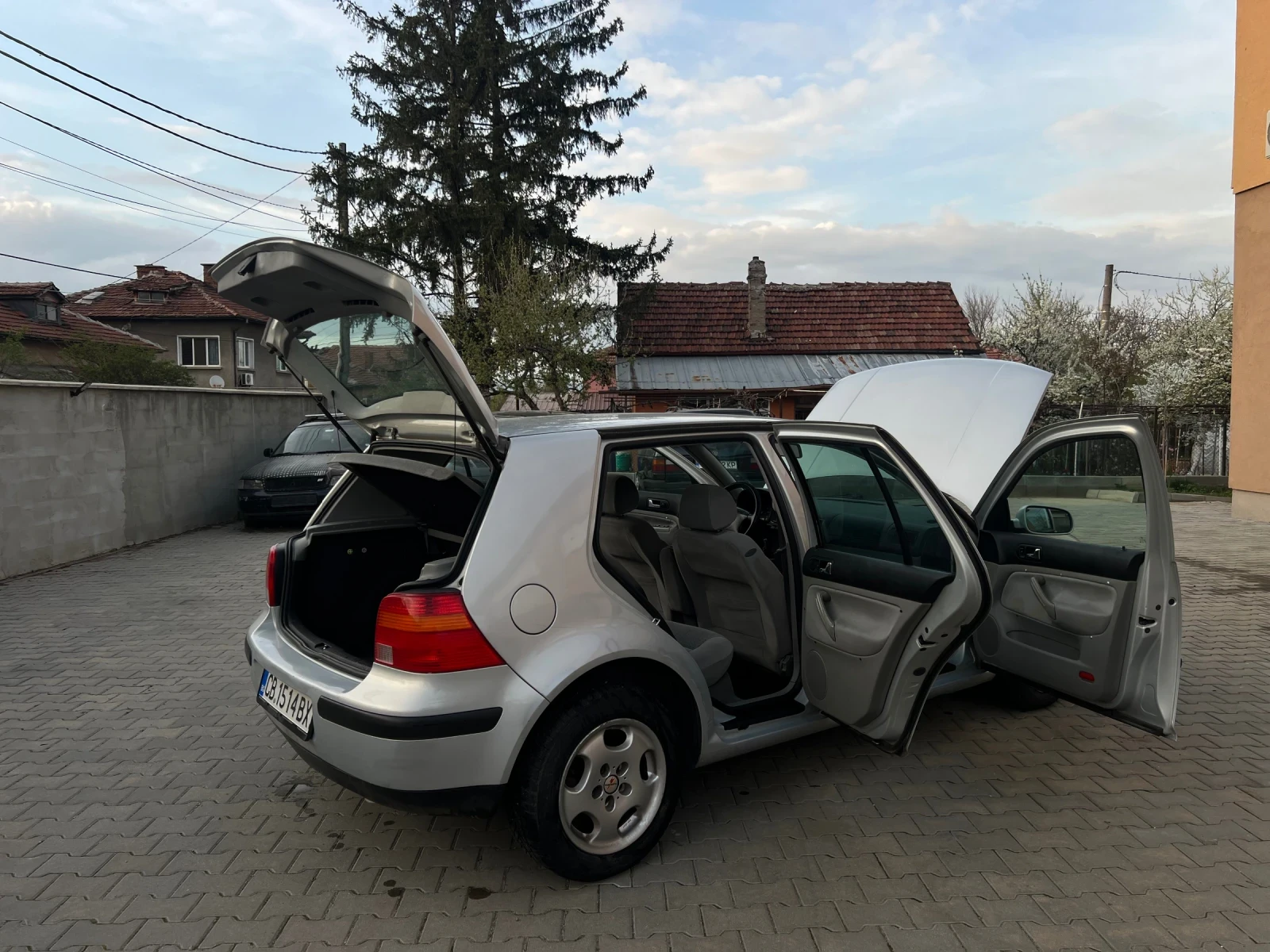 VW Golf, снимка 15 - Автомобили и джипове - 54221095