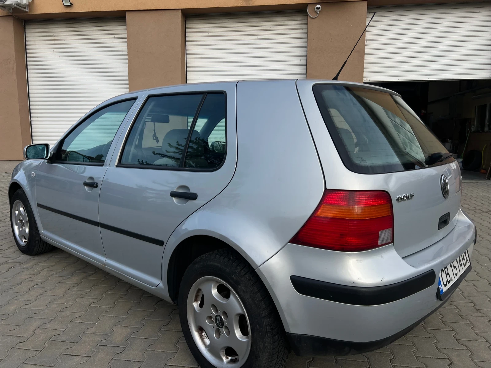 VW Golf, снимка 7 - Автомобили и джипове - 54221095