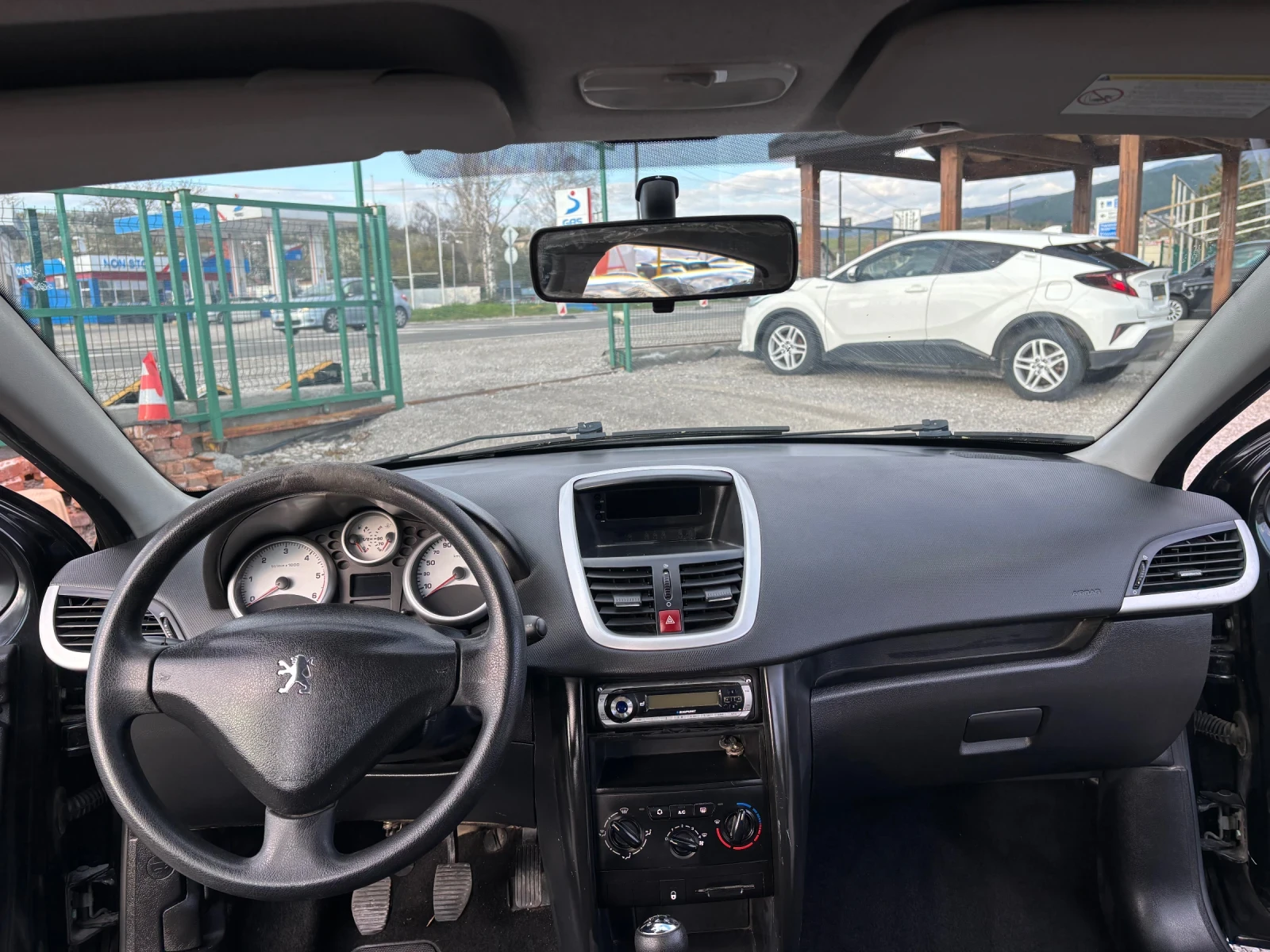 Peugeot 207 1.4 HDI, снимка 13 - Автомобили и джипове - 54296088