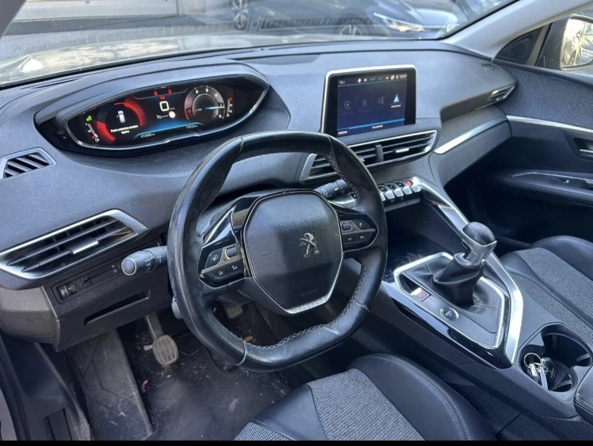 Peugeot 3008 1.6 HDI 120k.c. * Navi * Kamera * Bluetooth , снимка 7 - Автомобили и джипове - 54360632