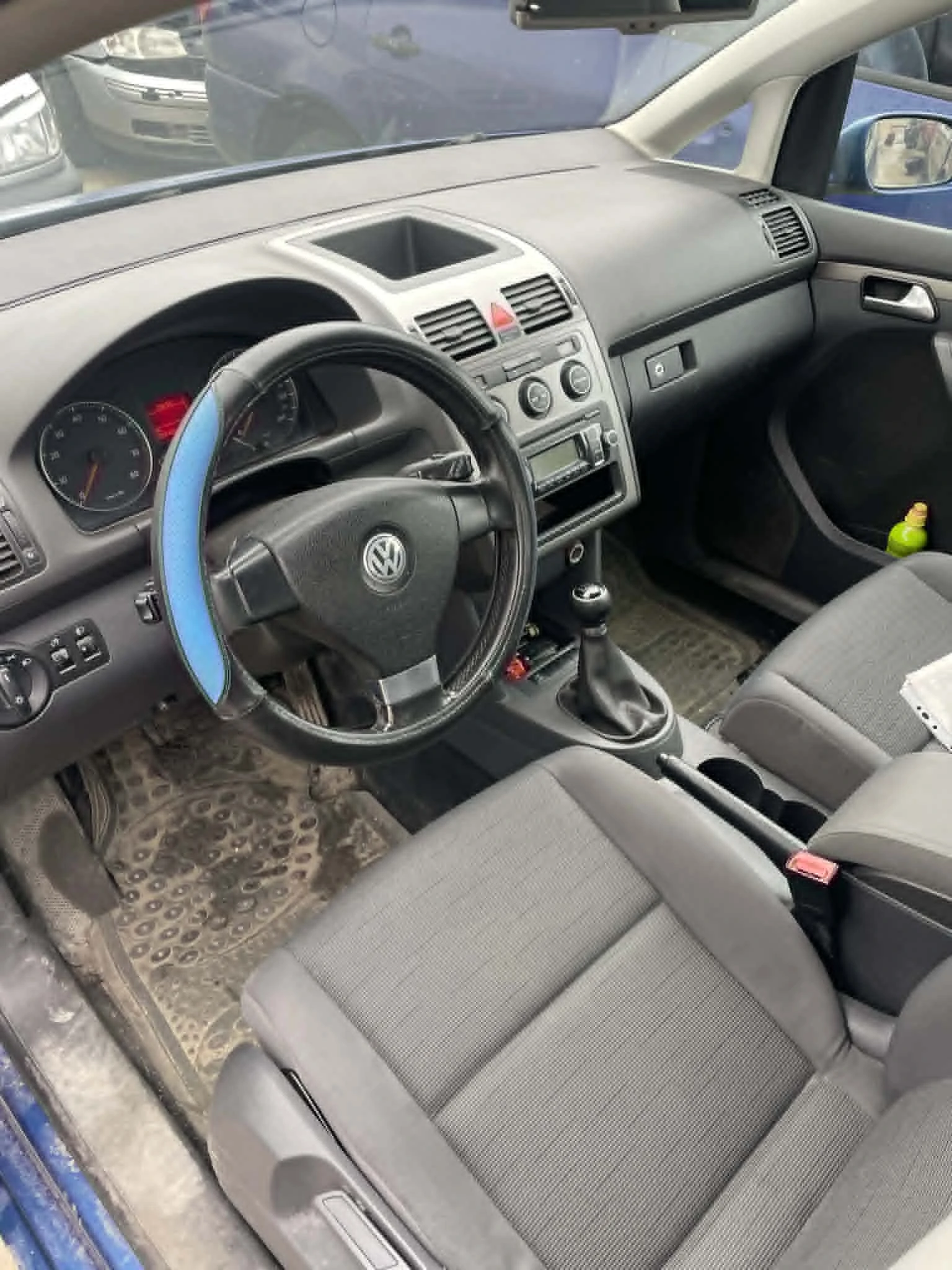 VW Touran Метан, снимка 5 - Автомобили и джипове - 54366130