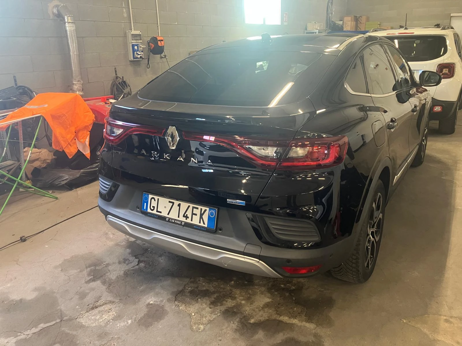 Renault Arkana 29500км  100% 1.6 E FULL HYBRID  INTENSE, снимка 3 - Автомобили и джипове - 54511921