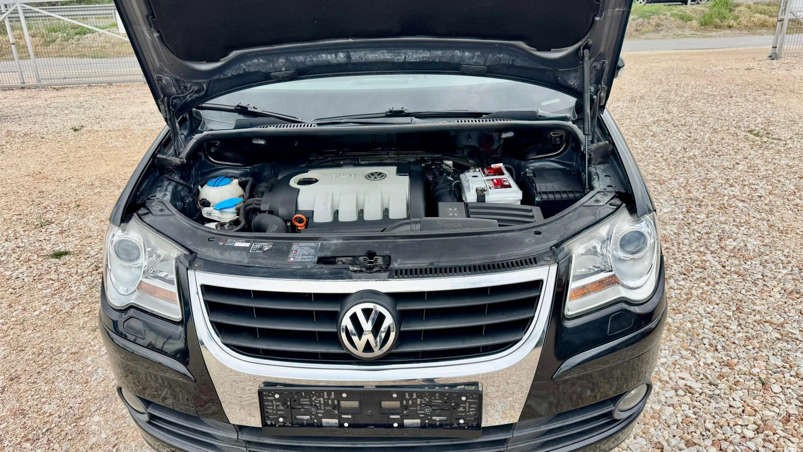 VW Touran 2.0TDI, 140к.6-скорости, Нов внос, , , снимка 9 - Автомобили и джипове - 54598733