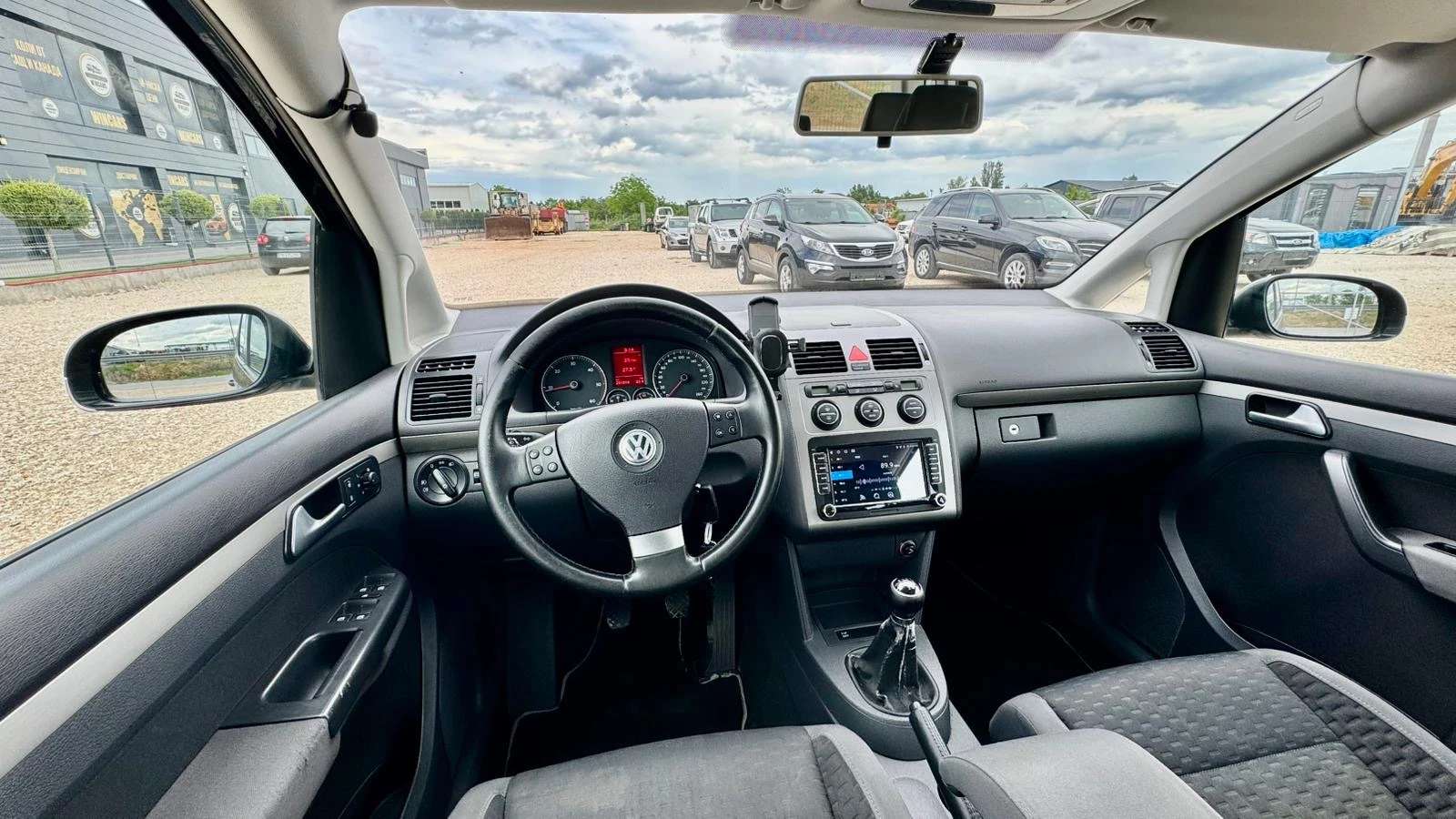 VW Touran 2.0TDI, 140к.6-скорости, Нов внос, , , снимка 14 - Автомобили и джипове - 54598733