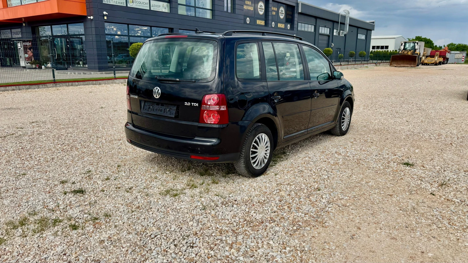 VW Touran 2.0TDI, 140к.6-скорости, Нов внос, , , снимка 3 - Автомобили и джипове - 54598733