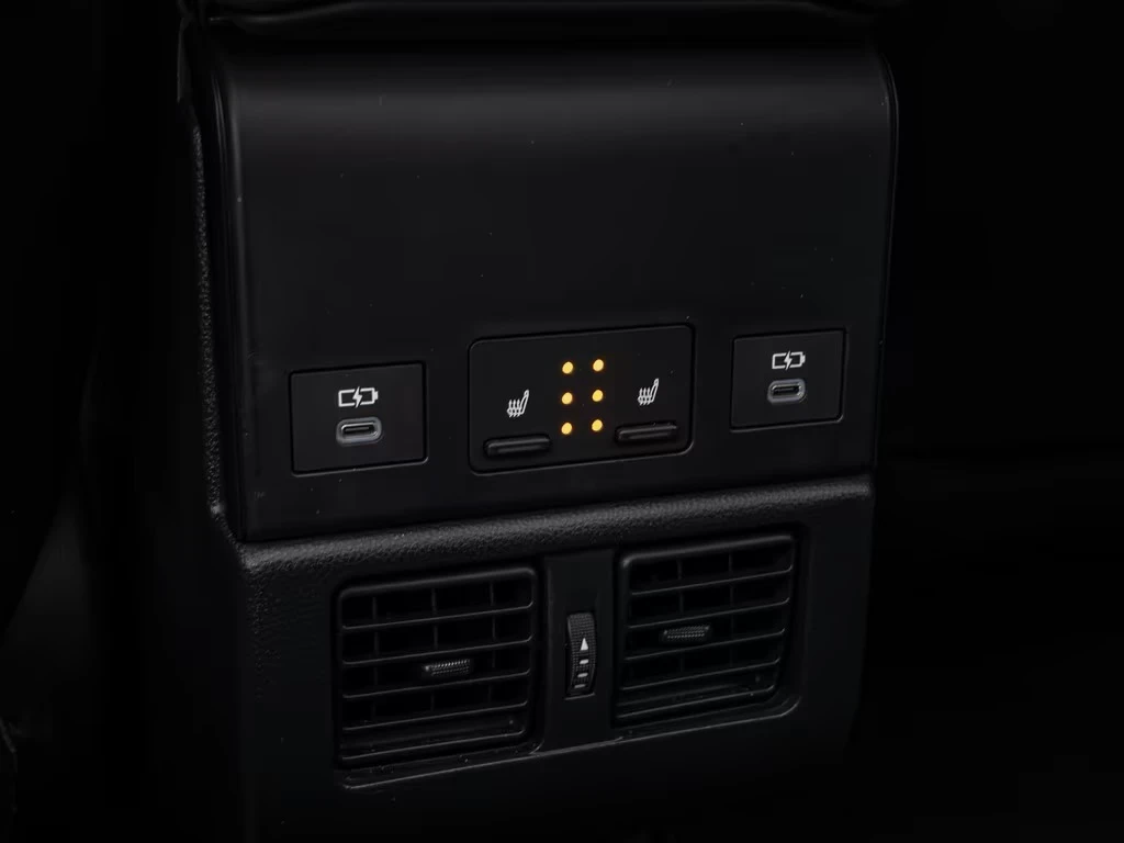 Toyota bZ4X AWD Leuge 360 JBL Winter Pack + Pano ACC | Mobile.bg � ����������� 13