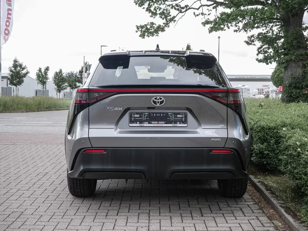 Toyota bZ4X AWD Leuge 360 JBL Winter Pack + Pano ACC | Mobile.bg � ����������� 3
