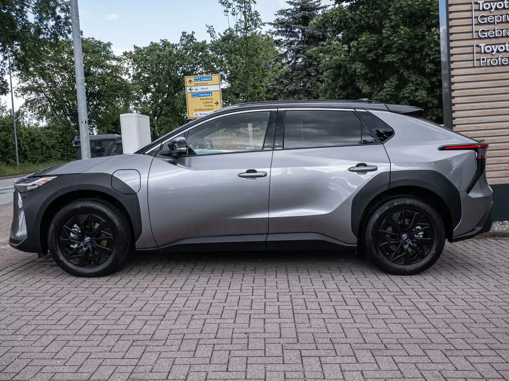 Toyota bZ4X AWD Leuge 360 JBL Winter Pack + Pano ACC | Mobile.bg � ����������� 5