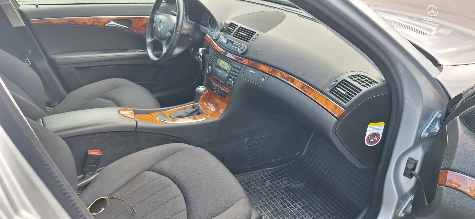 Mercedes-Benz E 220 Е220, снимка 9 - Автомобили и джипове - 55247036
