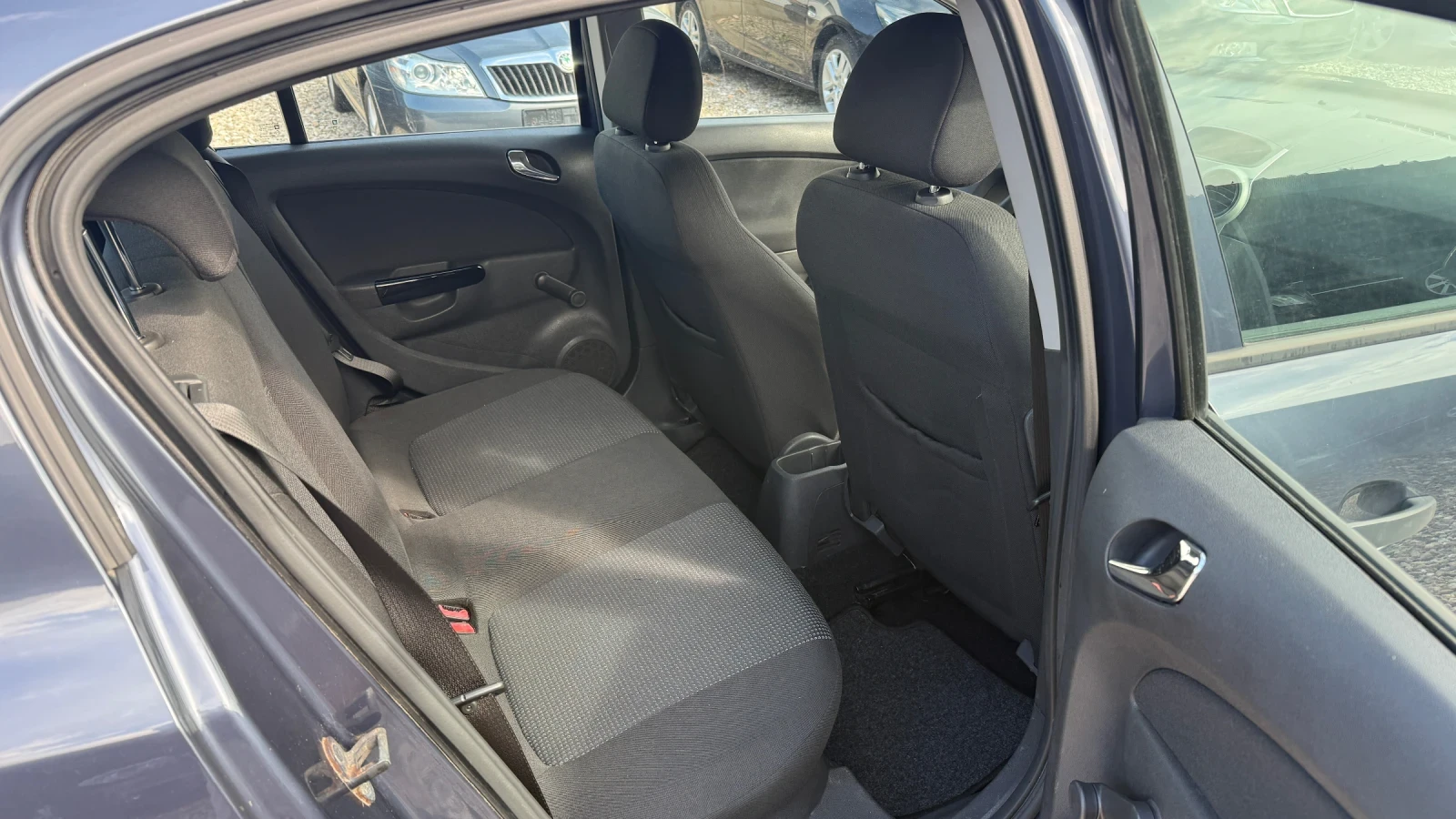 Opel Corsa 1.2 i, снимка 8 - Автомобили и джипове - 55389006