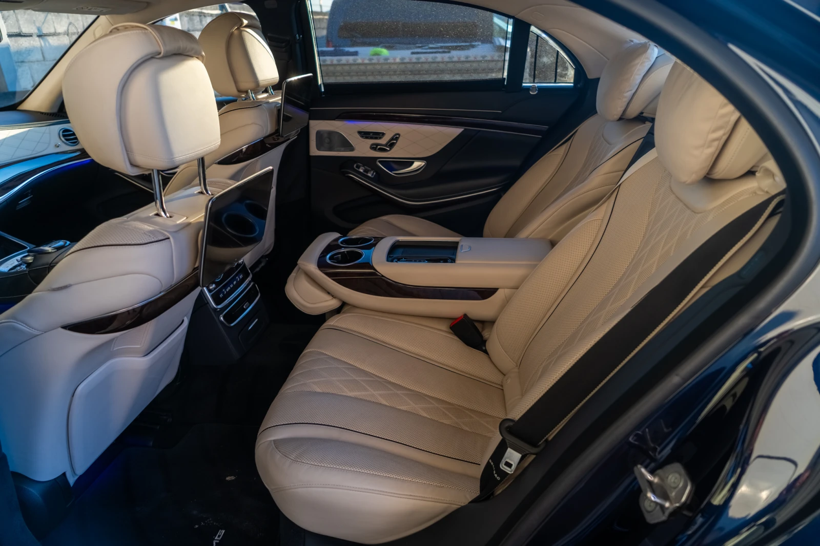 Mercedes-Benz S 560 W222 = ГАРАЖНА = ИСТОРИЯ = FULL MAX = TOP = ЛИЗИНГ, снимка 9 - Автомобили и джипове - 55696230