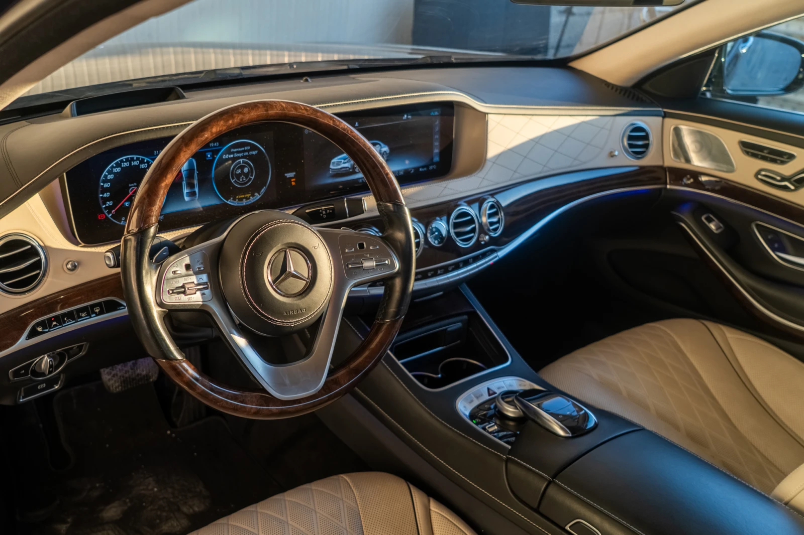 Mercedes-Benz S 560 W222 = ГАРАЖНА = ИСТОРИЯ = FULL MAX = TOP = ЛИЗИНГ, снимка 8 - Автомобили и джипове - 55696230