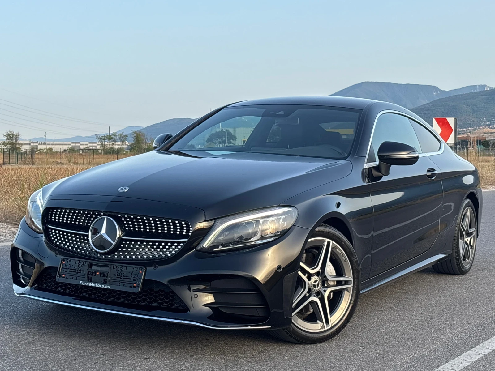 Mercedes-Benz C 220 COUPE, AMG LINE, DISSTR, CAMERA, FULL SERVICE