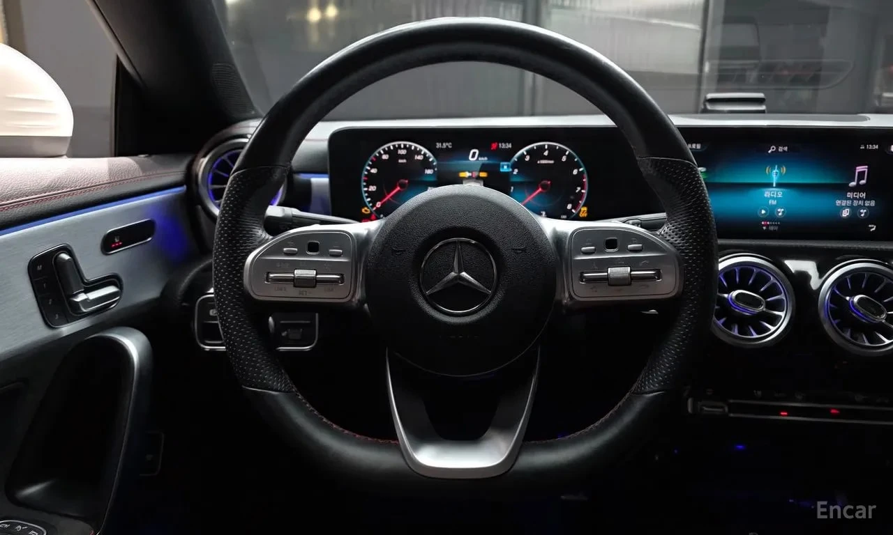 Mercedes-Benz CLA 250 CLA250 4MATIC, снимка 13 - Автомобили и джипове - 55982456