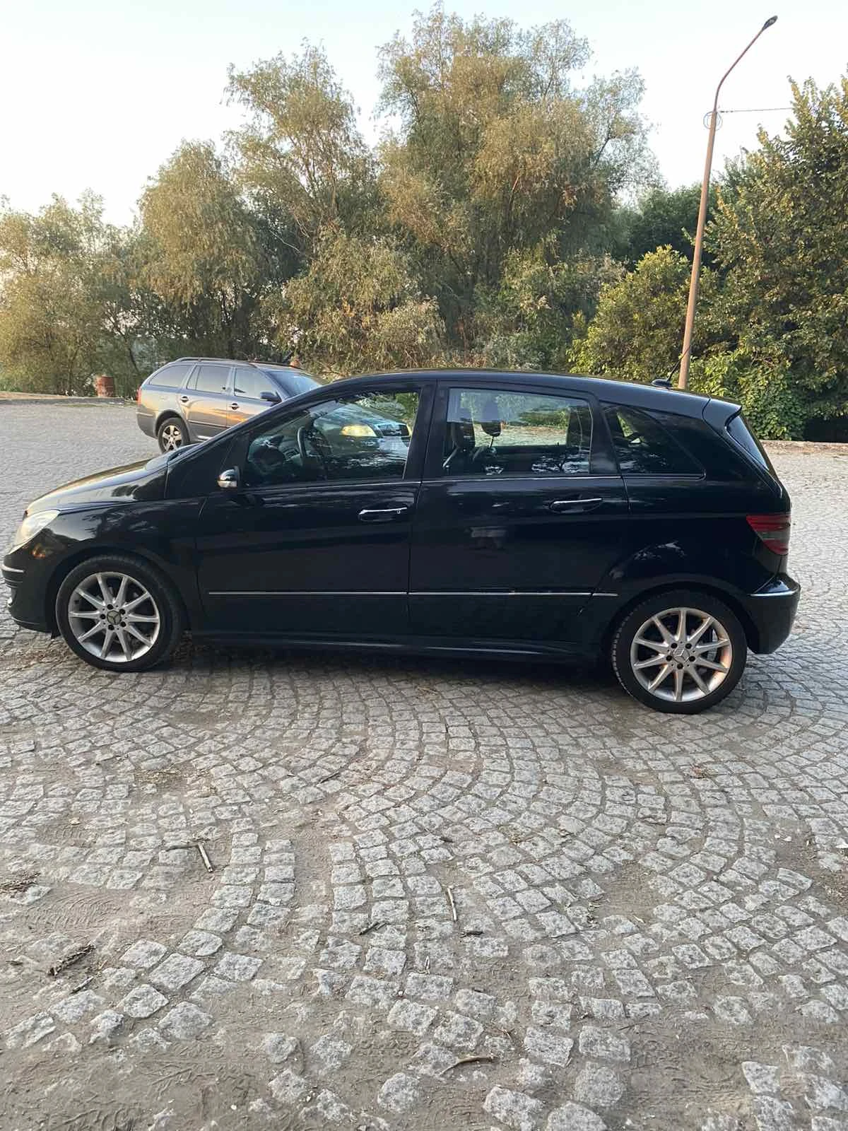 Mercedes-Benz B 200, снимка 2 - Автомобили и джипове - 56058782