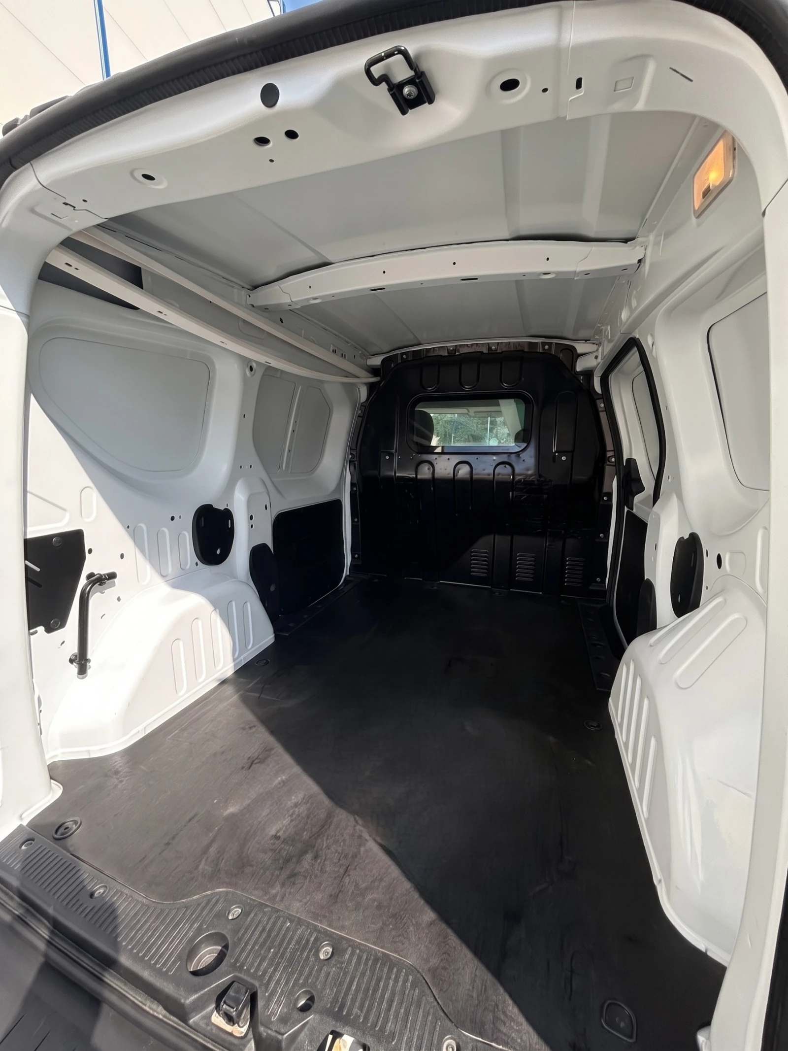 Dacia Dokker, снимка 6 - Автомобили и джипове - 56256663