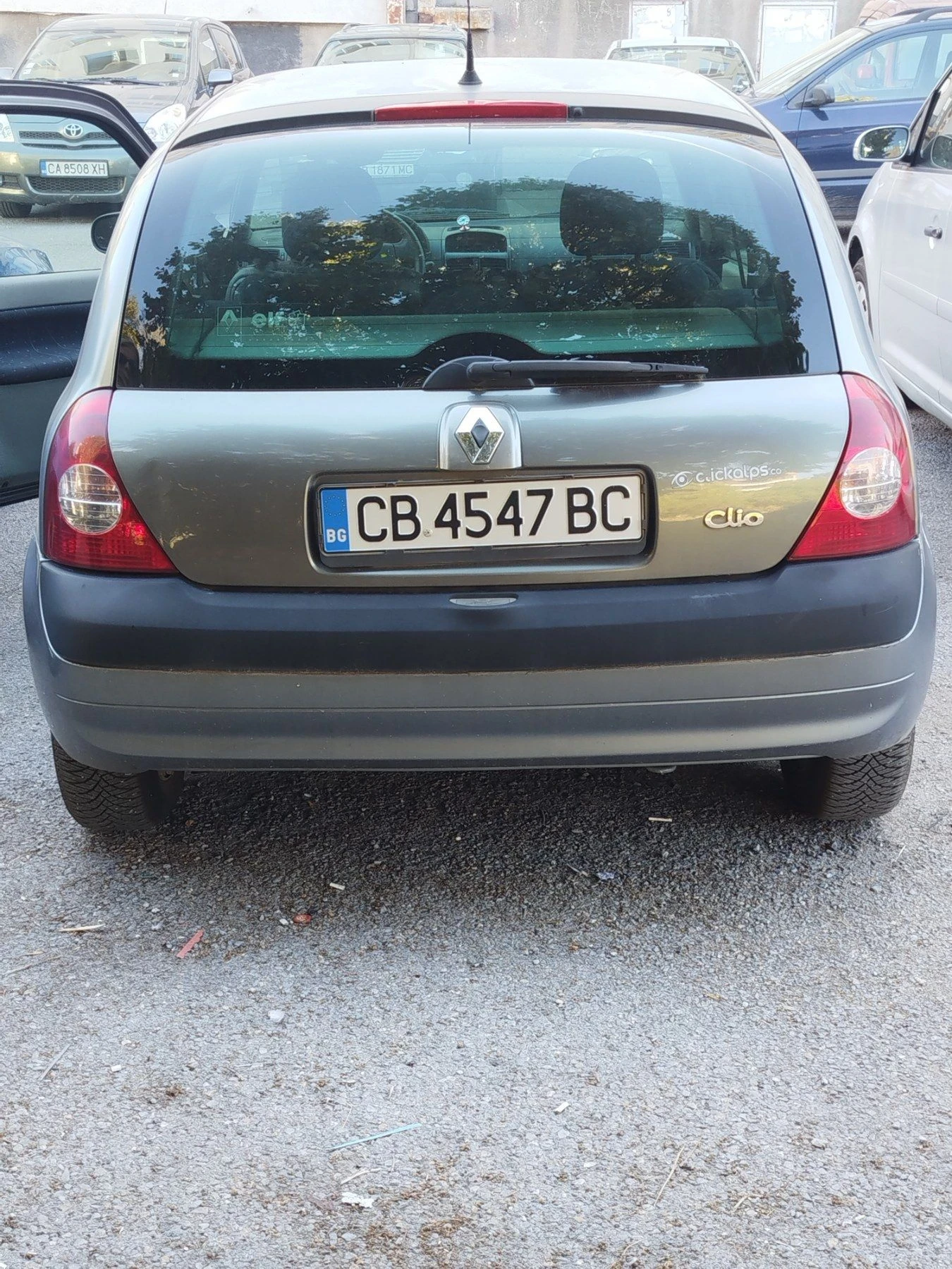 Renault Clio 1.4, снимка 2 - Автомобили и джипове - 56431876