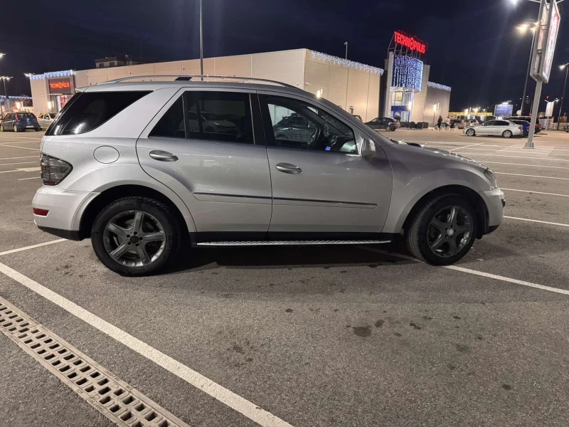 Mercedes-Benz ML 320 Нови гуми РЕГИСТРИРАН , снимка 5 - Автомобили и джипове - 48357918