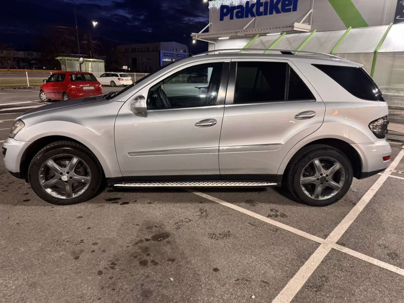 Mercedes-Benz ML 320 Нови гуми РЕГИСТРИРАН , снимка 4 - Автомобили и джипове - 48357918