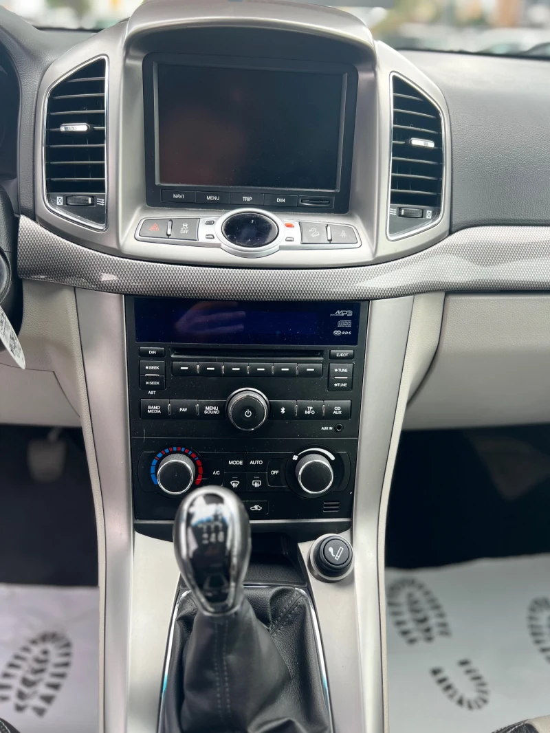 Chevrolet Captiva 2.2 4x4, снимка 9 - Автомобили и джипове - 51854975