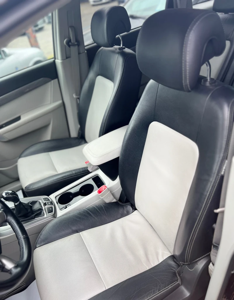 Chevrolet Captiva 2.2 4x4, снимка 7 - Автомобили и джипове - 51854975