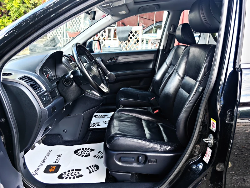 Honda Cr-v  4WD! КОЖЕН САЛОН!СТЪКЛЕН ТАВАН !ТОП СЪСТОЯНИЕ, снимка 9 - Автомобили и джипове - 51953511