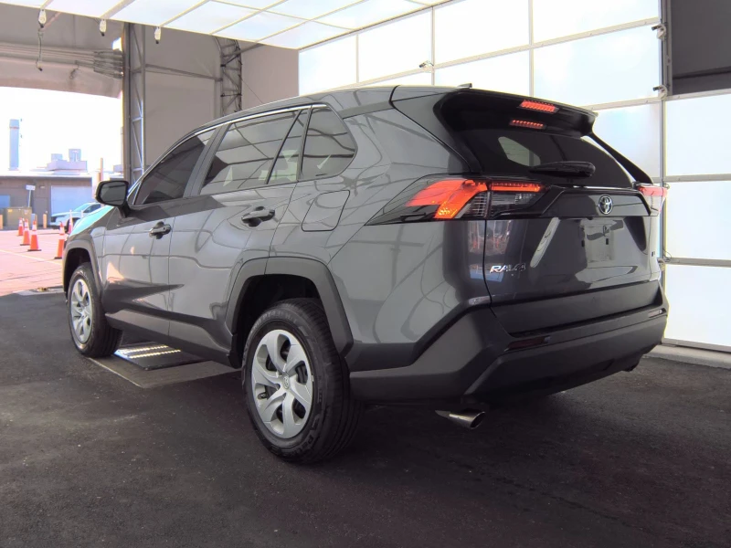 Toyota Rav4 * LE, снимка 2 - Автомобили и джипове - 52565827