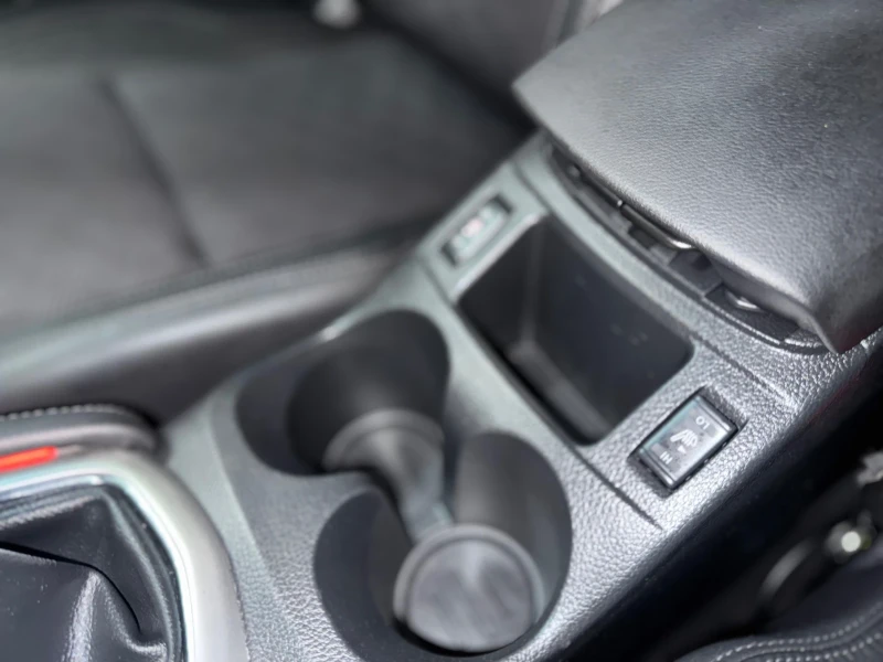 Nissan Qashqai 1.5 dci EXCLUSIVE , снимка 10 - Автомобили и джипове - 52831145