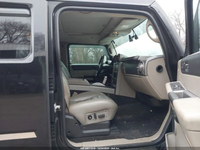 Hummer H2 6.0L V-8 316HP* КЛИП НА МОТОР* CARFAX - изображение 10