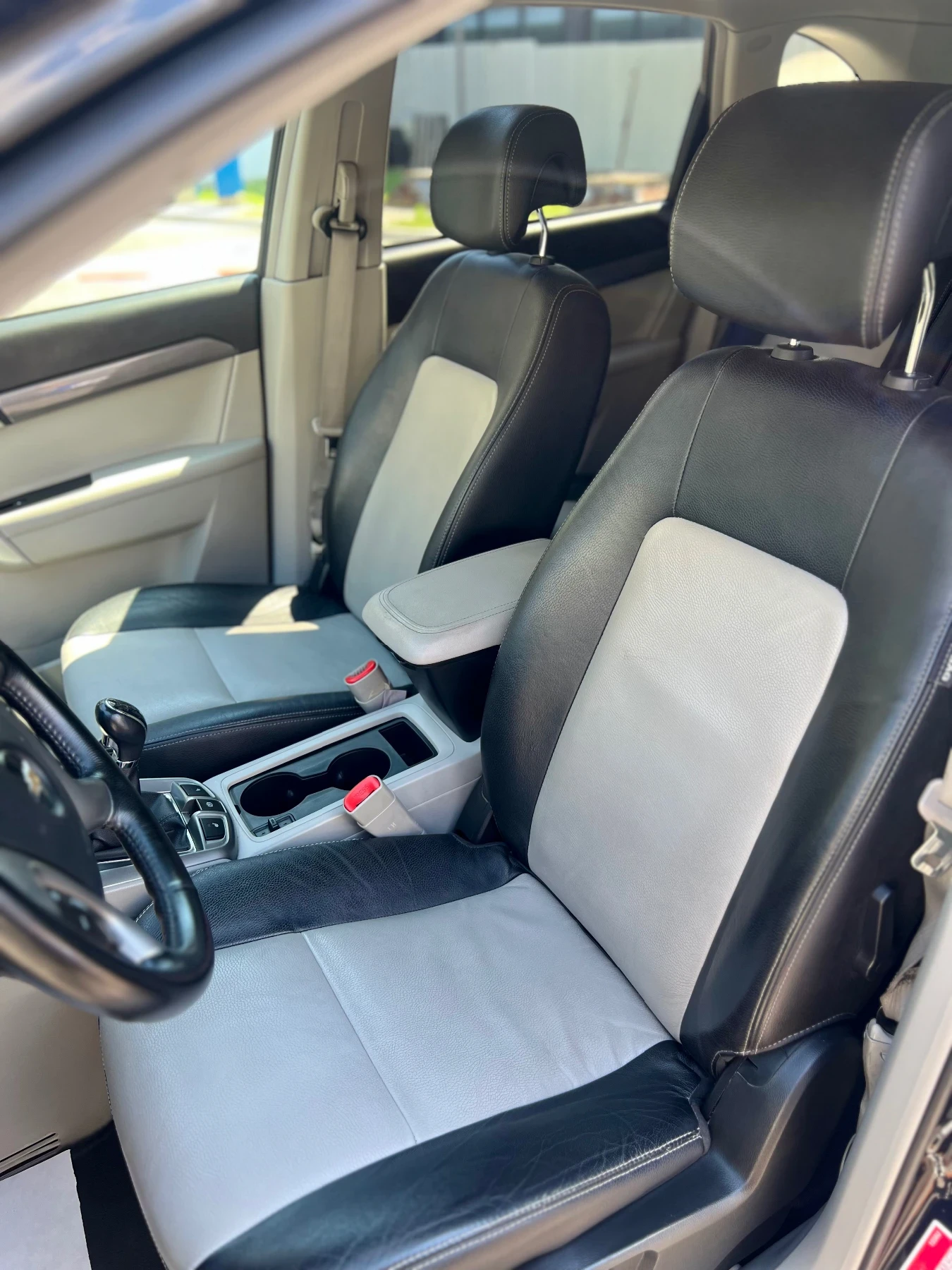 Chevrolet Captiva 2.2 4x4, снимка 8 - Автомобили и джипове - 51854975