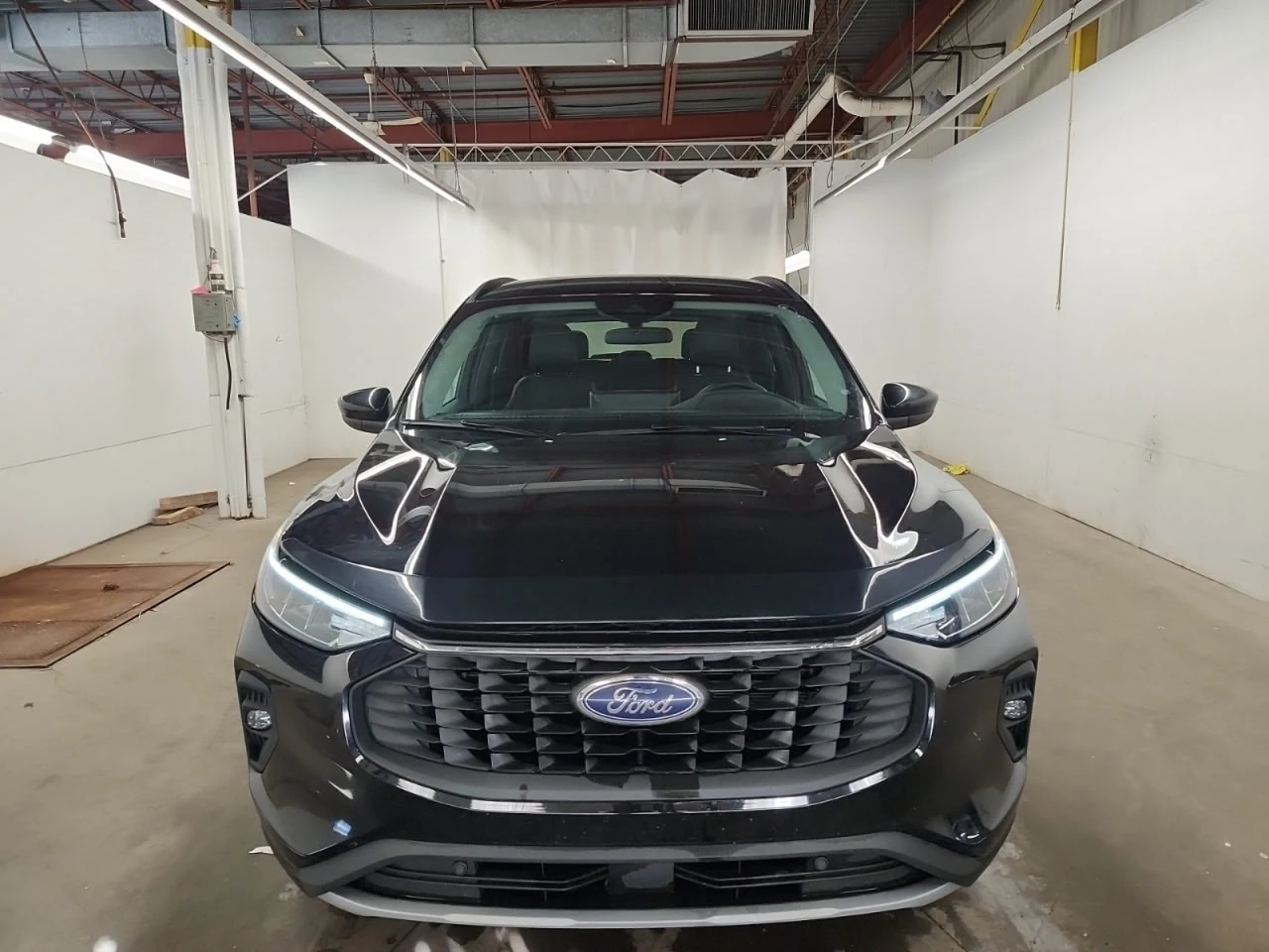 Ford Escape * АВТО КРЕДИТ* ЦЕНА ДО БГ * Сервизна история *  - изображение 3