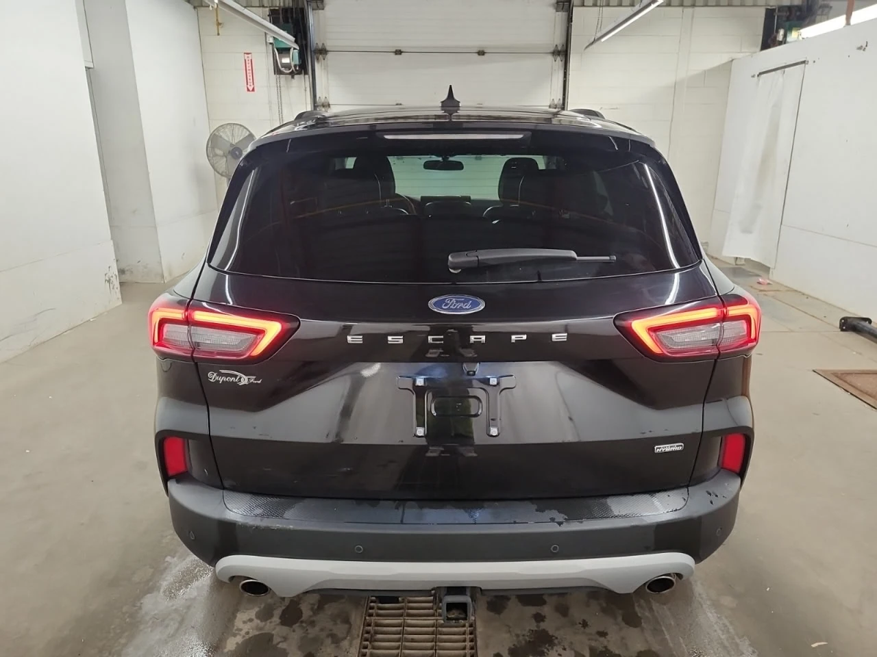 Ford Escape * АВТО КРЕДИТ* ЦЕНА ДО БГ * Сервизна история *  - изображение 4