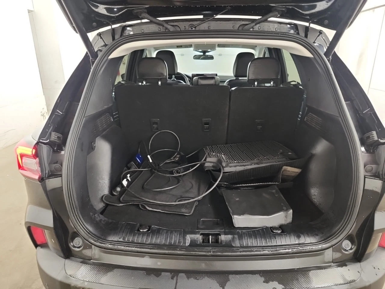 Ford Escape *  *    *   *  | Mobile.bg   13