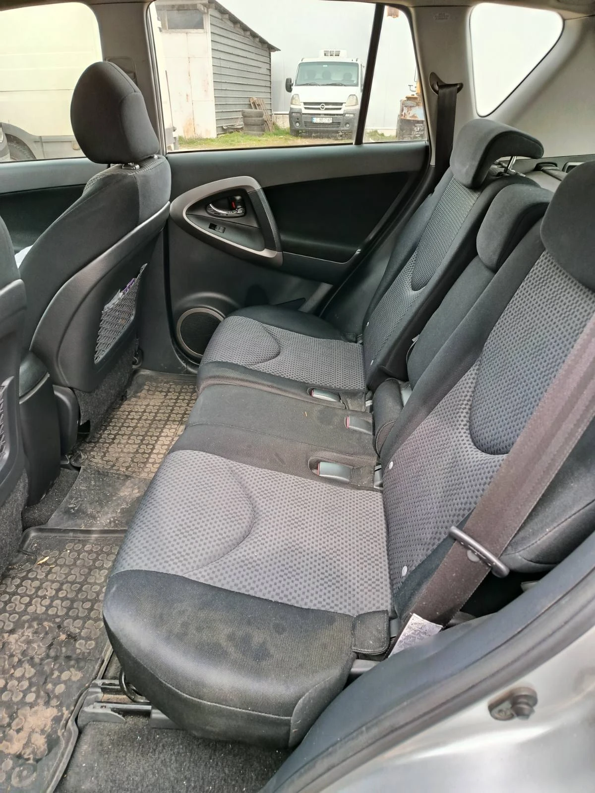 Toyota Rav4 2.2D4D, 136hp, снимка 10 - Автомобили и джипове - 53953494