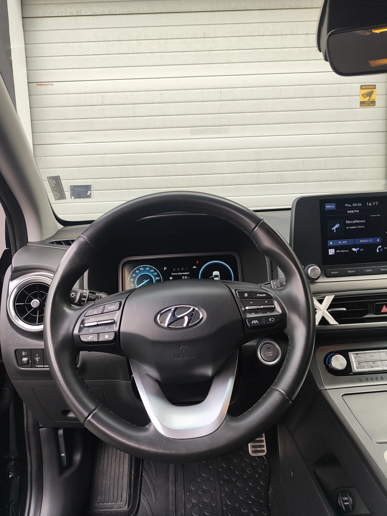 Hyundai Kona Гаранционен 64kwh, снимка 10 - Автомобили и джипове - 54815247