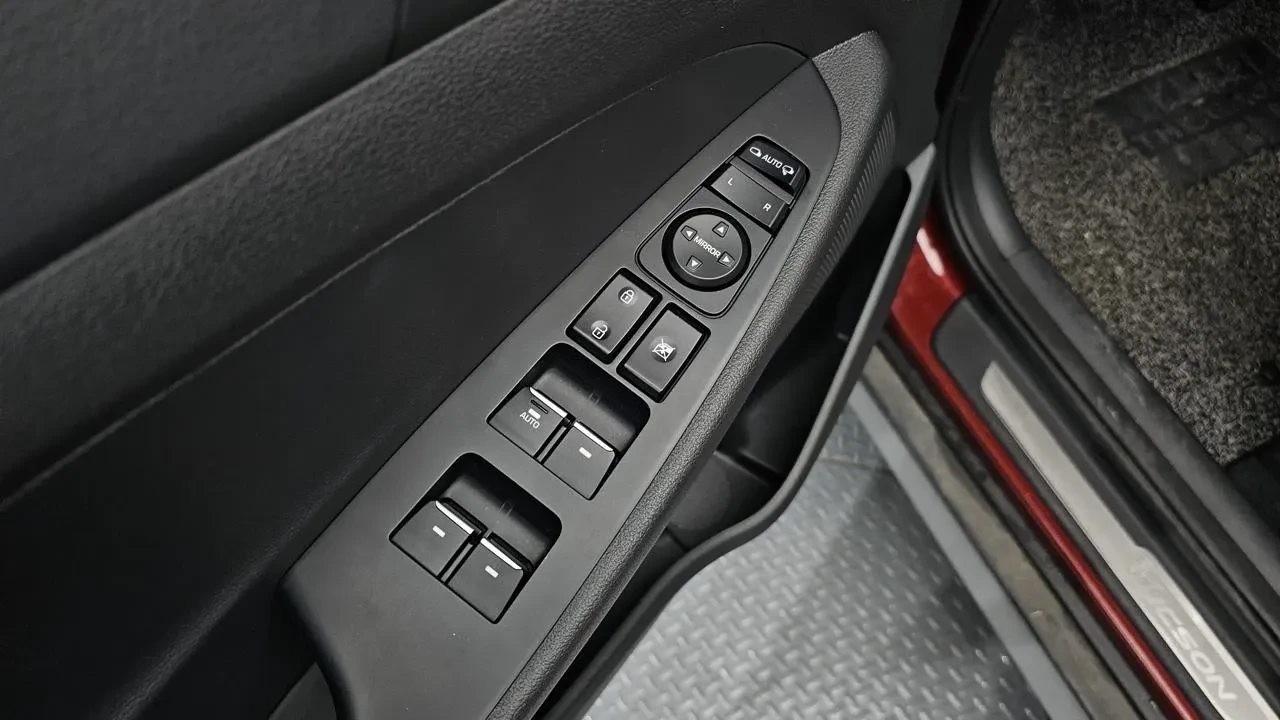 Hyundai Tucson 1.6T AWD* Premium* �����* Distronic* �������*  | Mobile.bg � ����������� 17