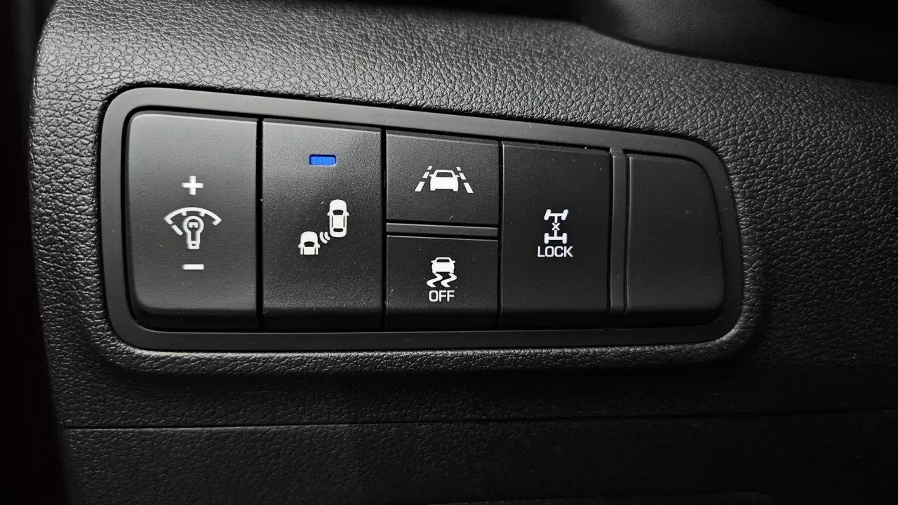 Hyundai Tucson 1.6T AWD* Premium* �����* Distronic* �������*  | Mobile.bg � ����������� 6